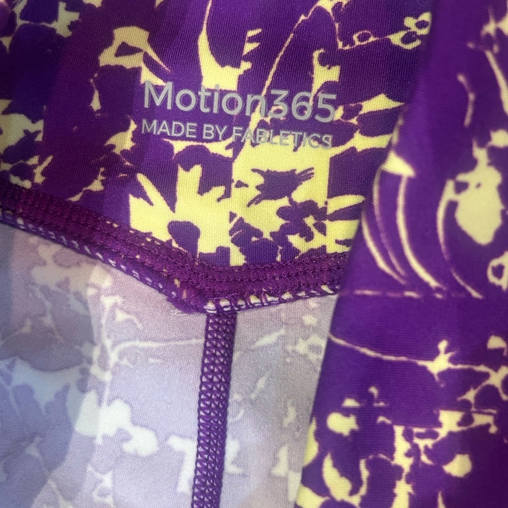 Fabletics Motion365 Purple Floral High Rise Leggings - Picture 5 of 6